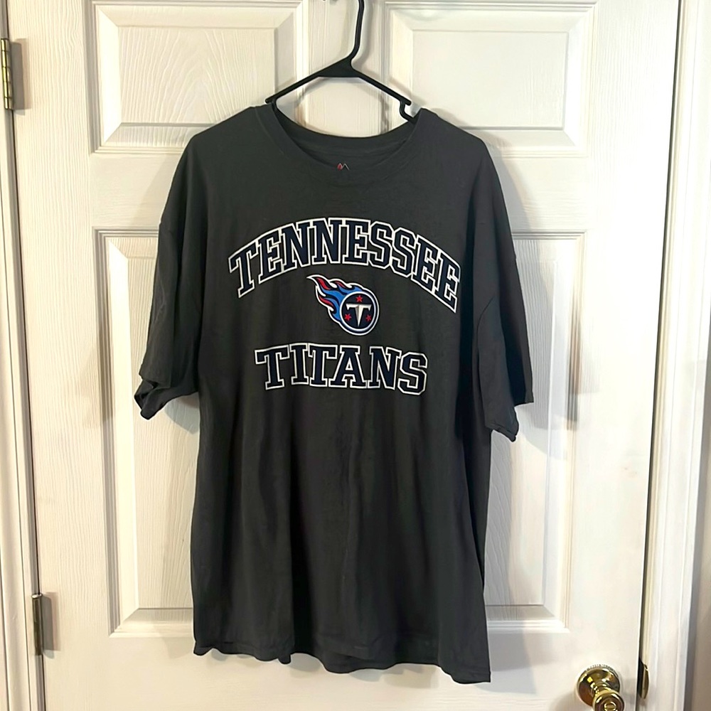 2XL Majestic Tennessee Titans T-Shirt.